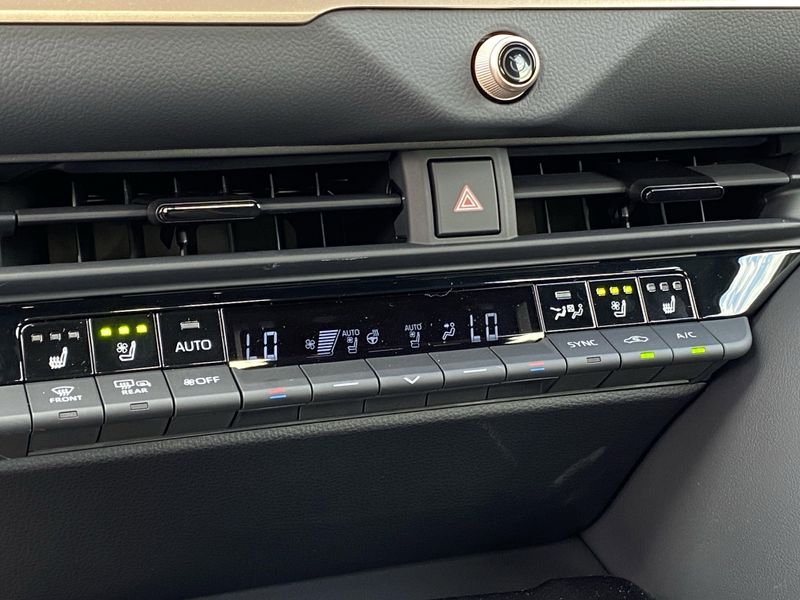 New 2026 Toyota Crown LimitedImage 17