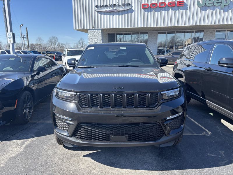 New 2025 Jeep Grand Cherokee Limited 4x4Image 2