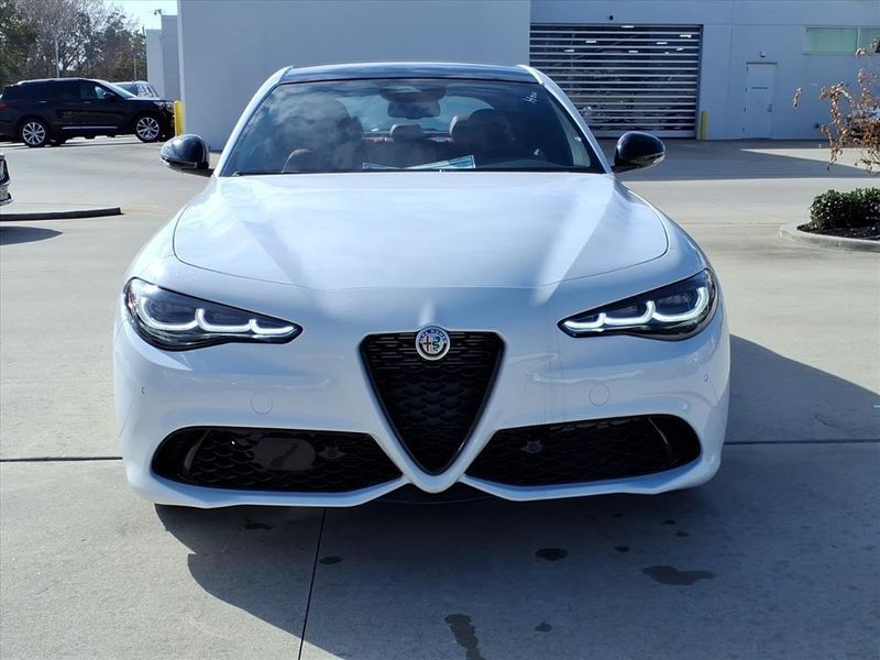New 2026 Alfa Romeo GiuliaImage 4