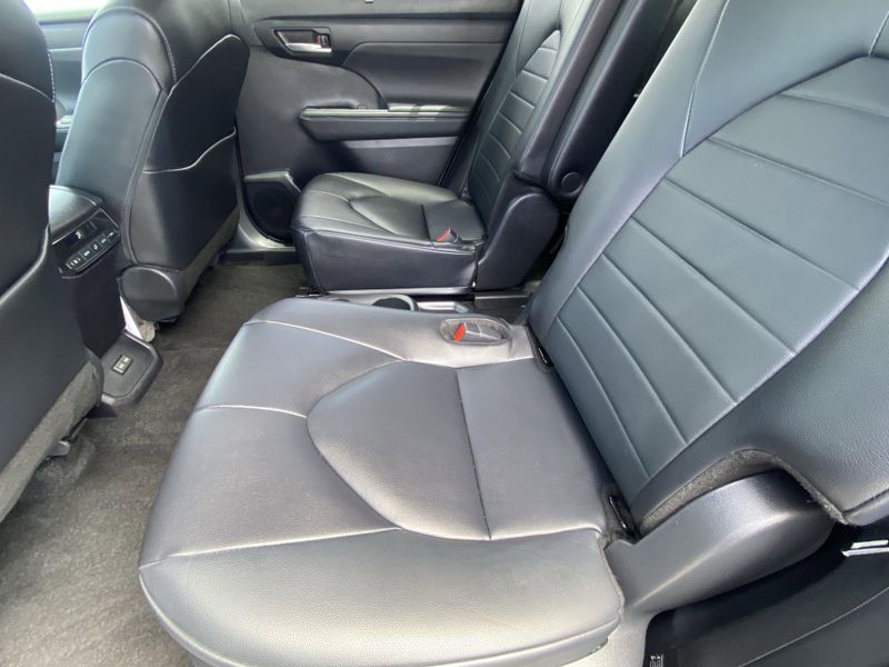 Used 2024 Toyota Highlander XLEImage 15