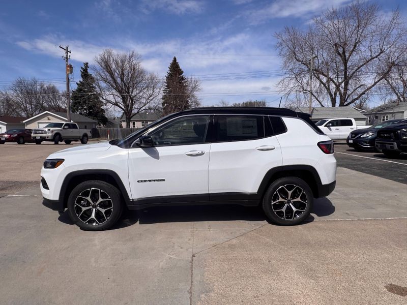 2025 Jeep Compass LimitedImage 5