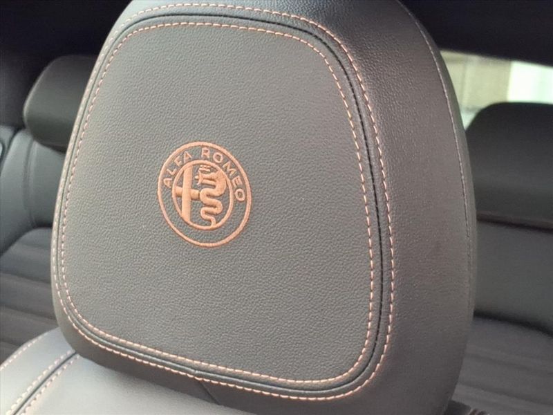 New 2025 Alfa Romeo Stelvio Intensa AwdImage 16