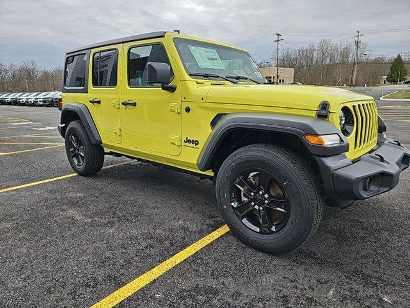 2023 Jeep Wrangler Unlimited Sport Altitude photo 5