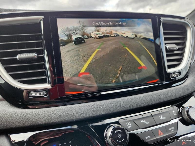 New 2026 Chrysler Voyager Lx