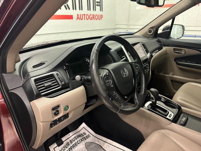 2018 Honda Ridgeline RTL-EImage 21