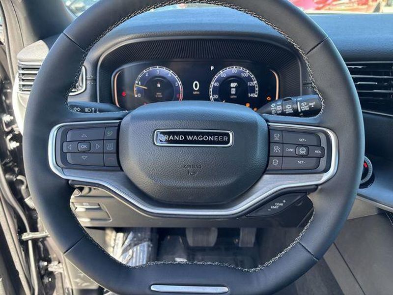 2026 Jeep Grand Wagoneer 4x4Image 18