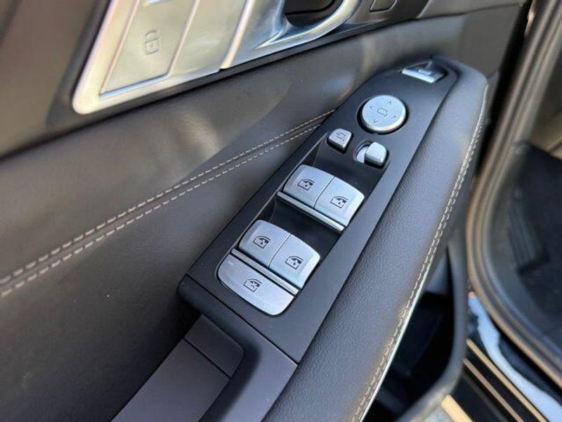 New 2026 BMW X7 xDrive40iImage 16