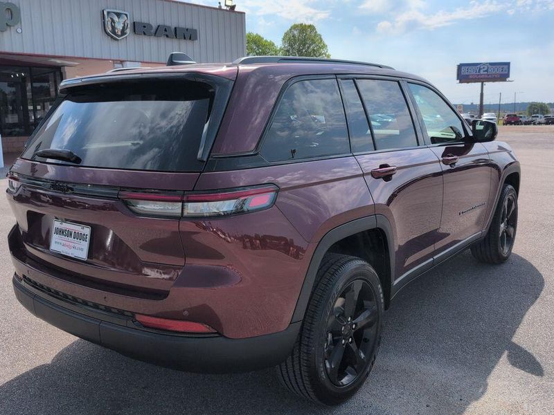 2025 Jeep Grand Cherokee Altitude X 4x2Image 7