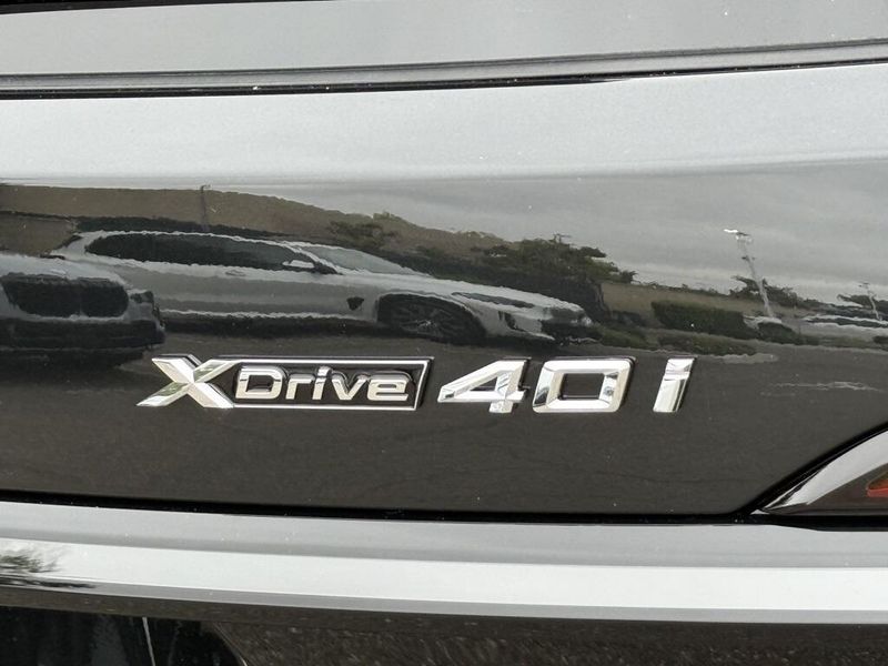 2026 BMW X7 xDrive40iImage 14