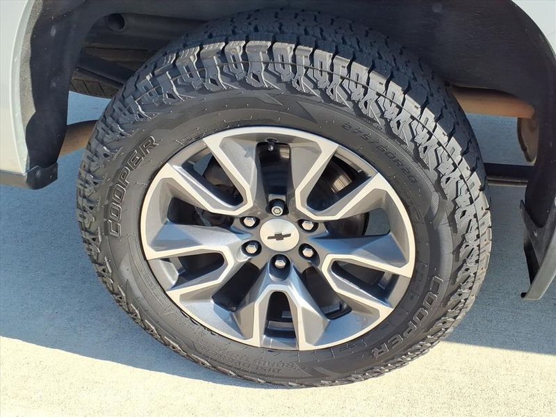 Used 2020 Chevrolet Silverado 1500 RSTImage 6
