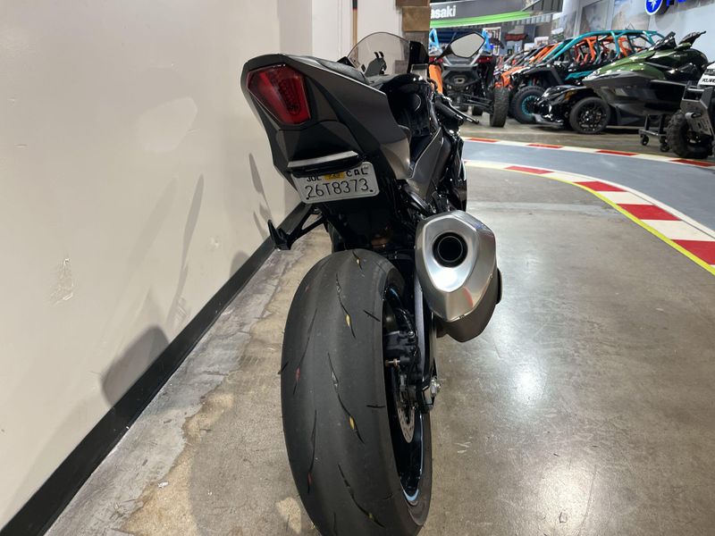 Used 2024 Suzuki GSX-R1000R CA Image 15