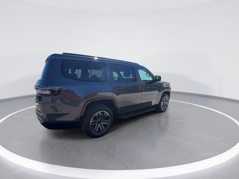 2026 Jeep Grand Wagoneer 4x4Image 8