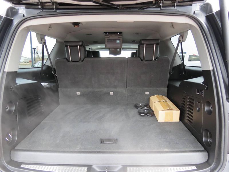 Used 2020 Chevrolet Suburban Premier 4x4 4dr SUVImage 15