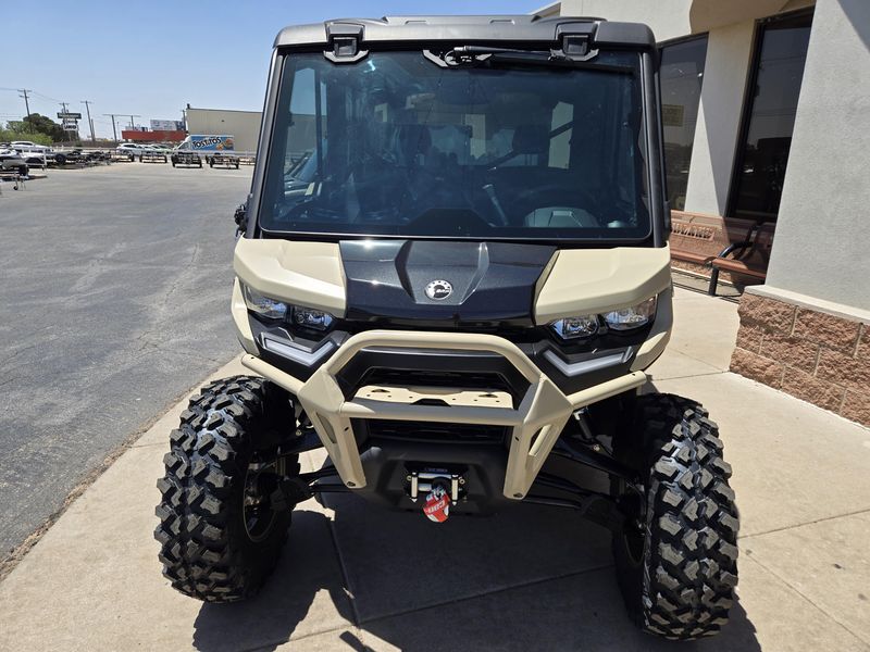 2025 Can-Am DEFENDER MAX LIMITED CAB HD10 DESERT TAN AND STEALTH BLACK Image 7