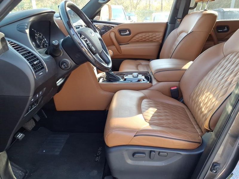 Used 2024 INFINITI QX80 SensoryImage 15