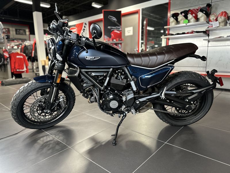 2025 Ducati SCRAMBLER NIGHTSHIFT Image 6