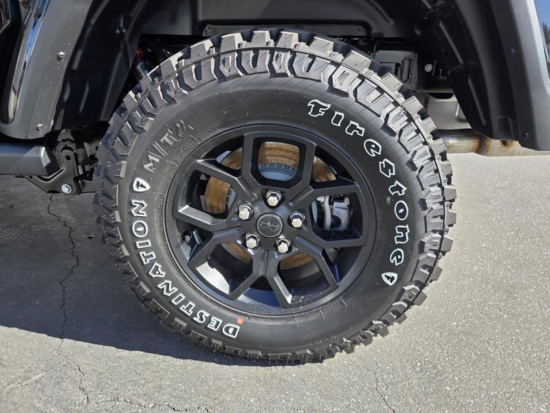 New 2026 Jeep Gladiator Willys 4x4