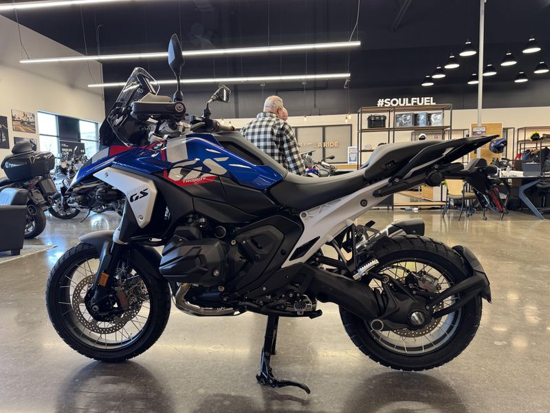 2025 BMW R 1300 GS - TROPHY - RACING BLUE METALLIC 