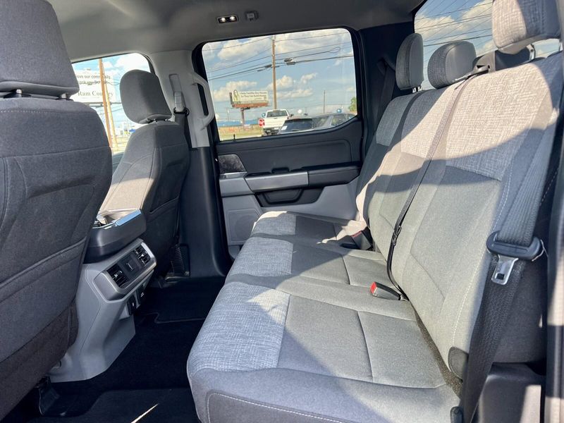2022 Ford F-150 XLT photo 13