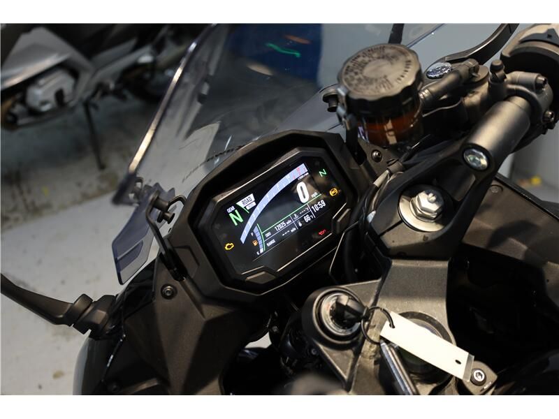 Used 2021 Kawasaki NINJA 1000 Image 7