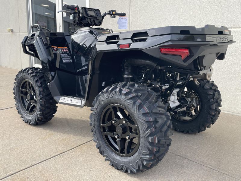 2025 Polaris SPORTSMAN 570 TRAILImage 3