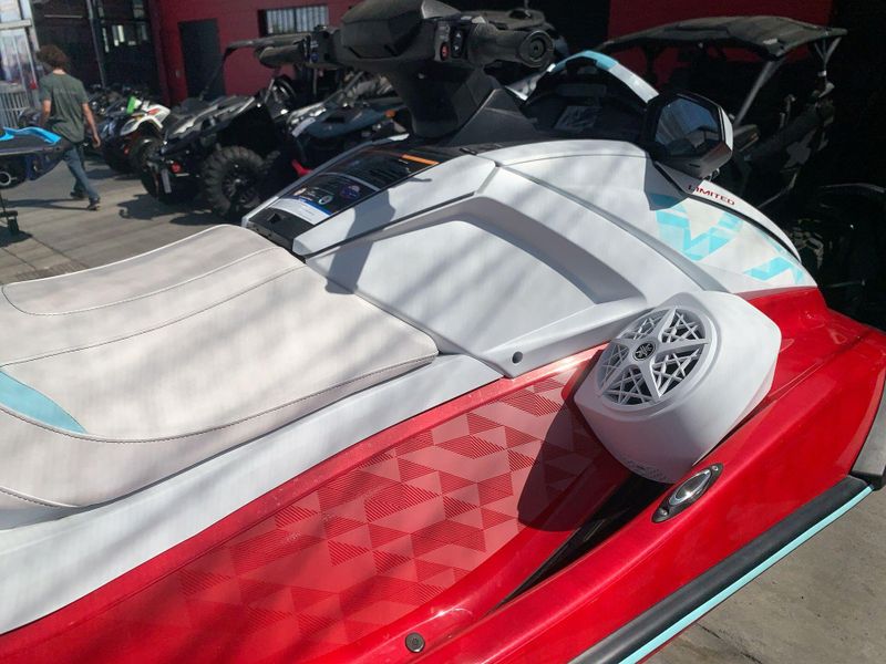 New 2025 Yamaha VX LIMITED Image 16