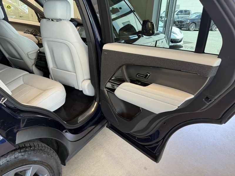 2023 Land Rover Range Rover Sport SE