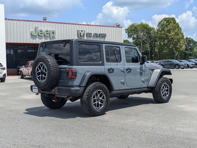 2024 Jeep Wrangler 4-door RubiconImage 3