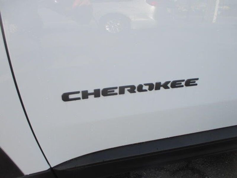 New 2026 Jeep Cherokee Limited 4x4Image 15
