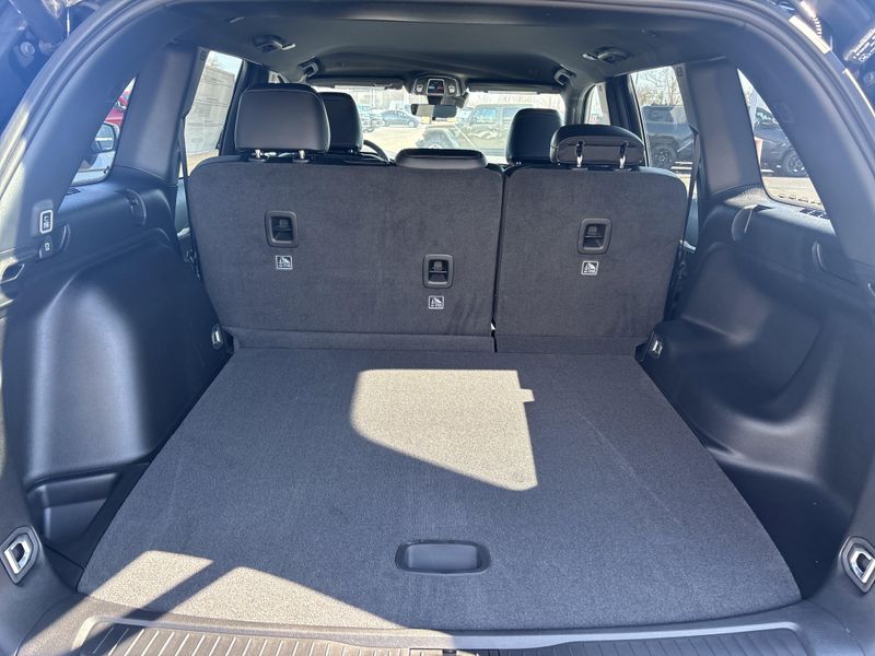 New 2025 Jeep Grand Cherokee Limited 4x4Image 11