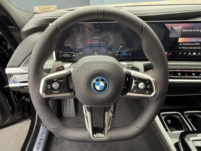 2025 BMW 7 Series 750e xDriveImage 21
