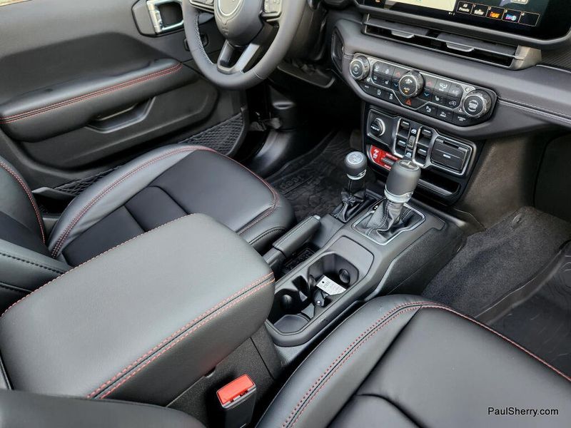 New 2026 Jeep Wrangler 4-door Rubicon X