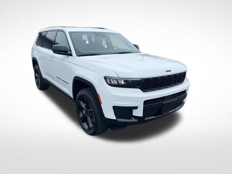 2025 Jeep Grand Cherokee L Altitude X 4x4