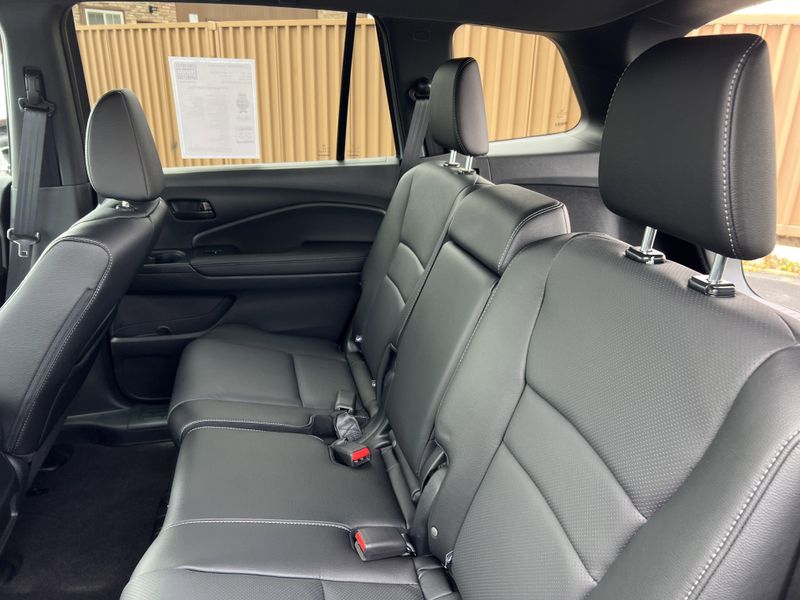2025 Honda Passport EX-LImage 22
