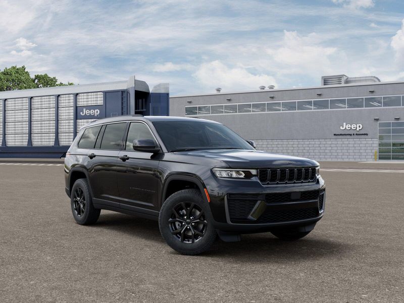 New 2026 Jeep Grand Cherokee L Laredo Altitude 4x4Image 5
