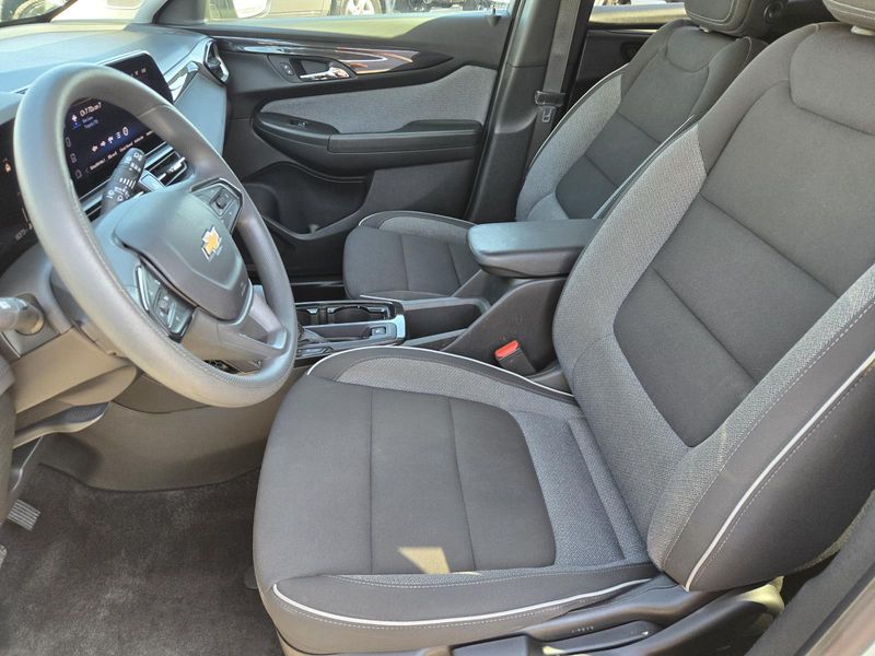 Used 2025 Chevrolet Trailblazer FWD 4dr LS