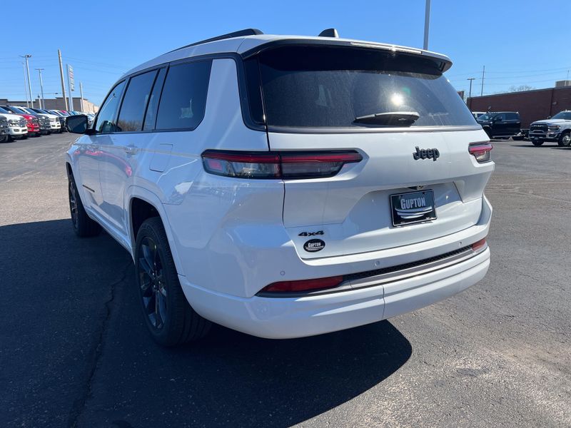 New 2026 Jeep Grand Cherokee L Limited Reserve 4x4Image 9
