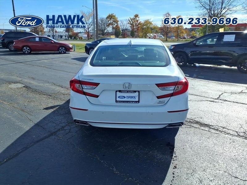 2018 Honda Accord Touring 2.0T photo 4