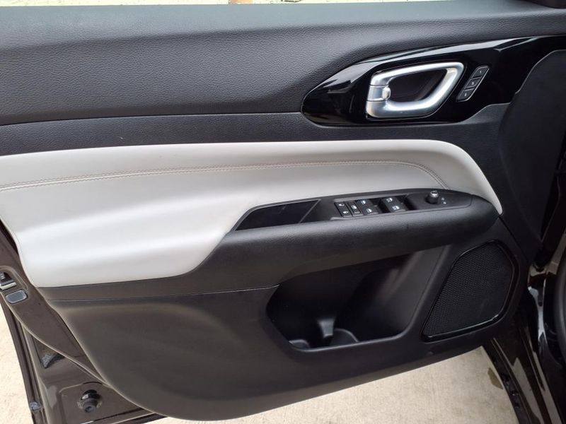 Used 2022 Jeep Compass LimitedImage 22