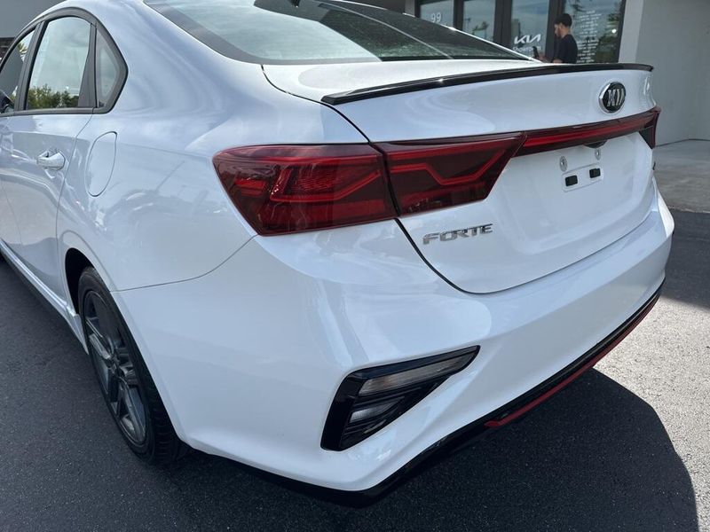 2021 Kia Forte GT-Line photo 9