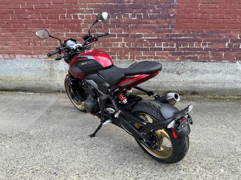2026 Triumph TRIDENT 800