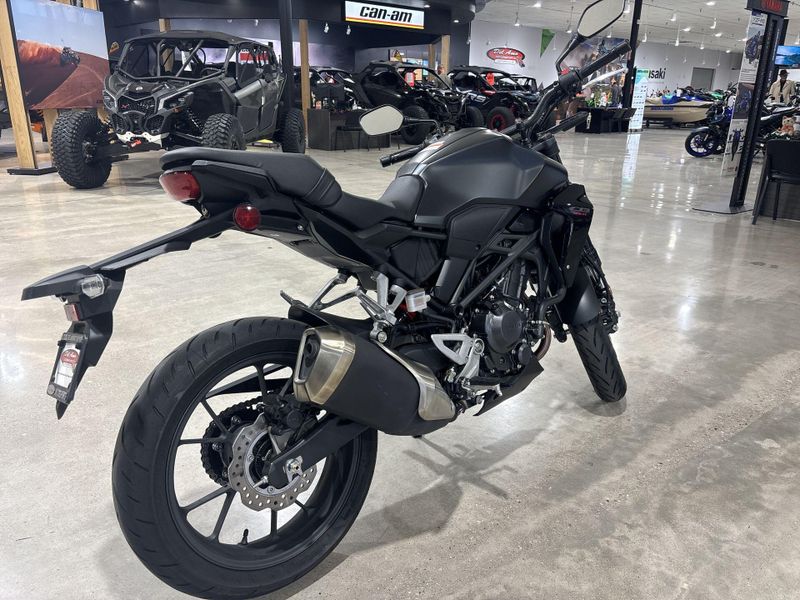 Used 2025 Honda CB300R ABS Image 21