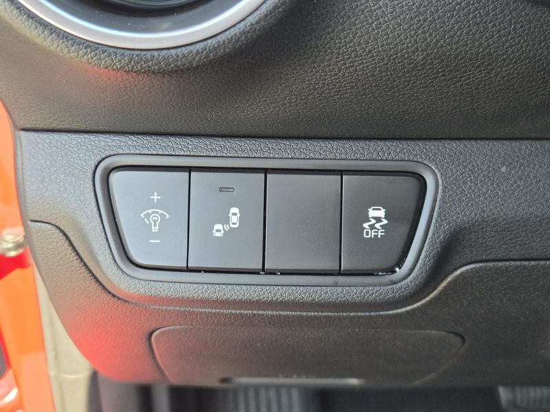 Used 2023 Kia Forte LXS IVT