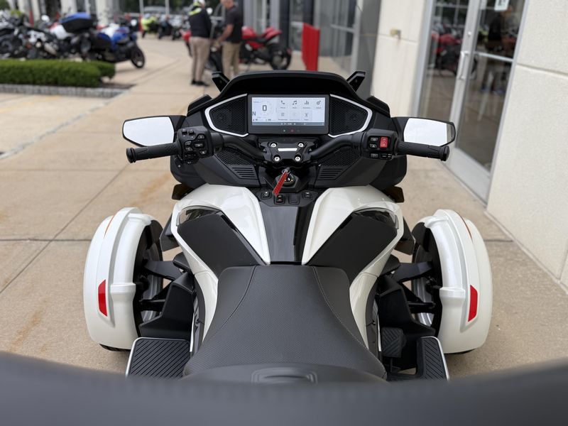 2026 Can-Am SPYDER RT LIMITEDImage 7