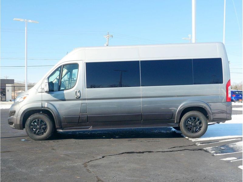 2024 RAM Promaster 2500 Slt+ Window Van High Roof 159