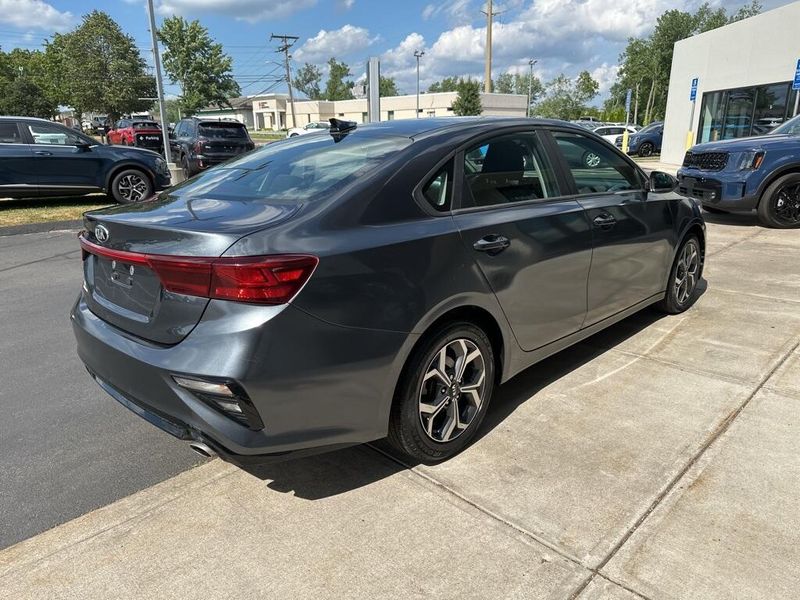 2019 Kia Forte LXSImage 5