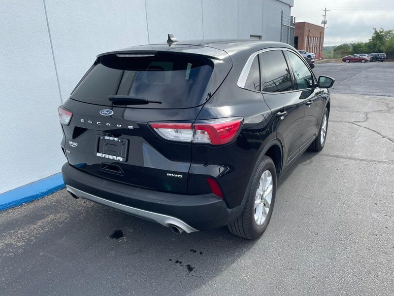 2020 Ford Escape SE photo 5