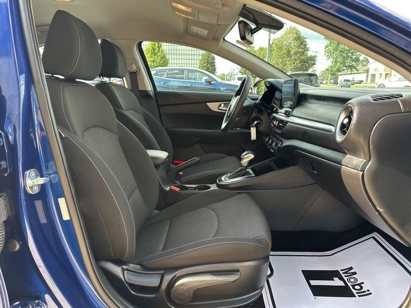 2023 Kia Forte LXSImage 16