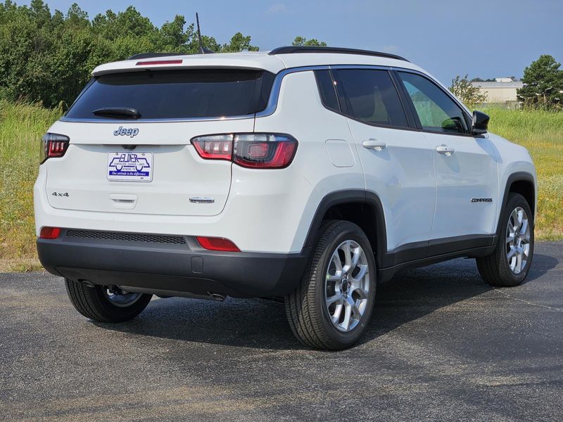 2025 Jeep Compass Latitude 4x4Image 4