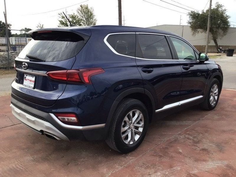 2019 Hyundai Santa Fe SE 2.4Image 5